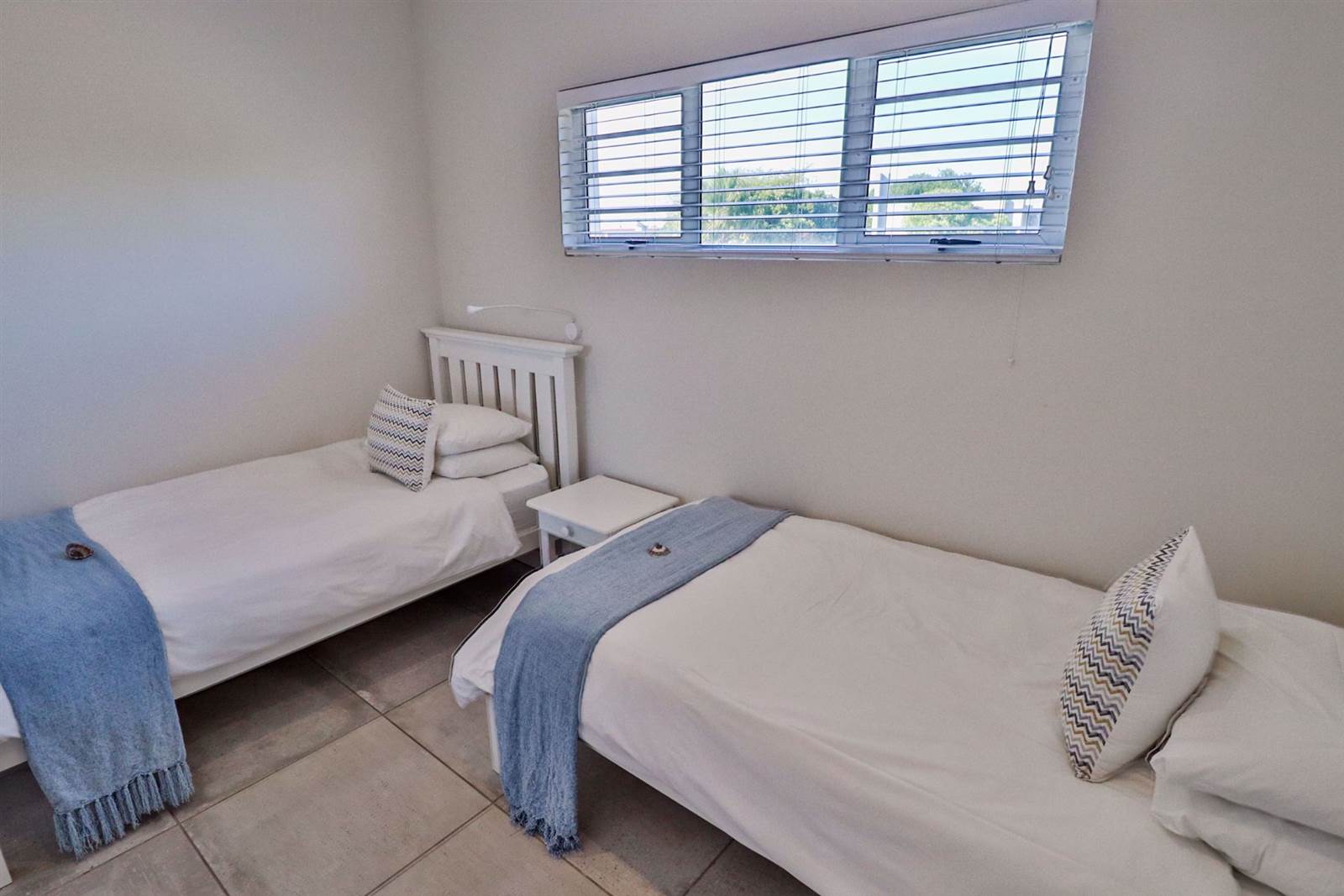 2 Bed Apartment in Elands Bay photo number 14