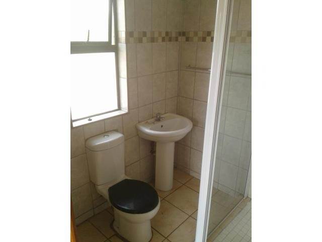 2 Bed Townhouse in Secunda photo number 7