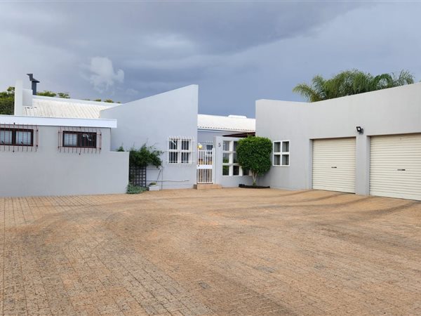 4 Bedroom House 4 Bedroom House