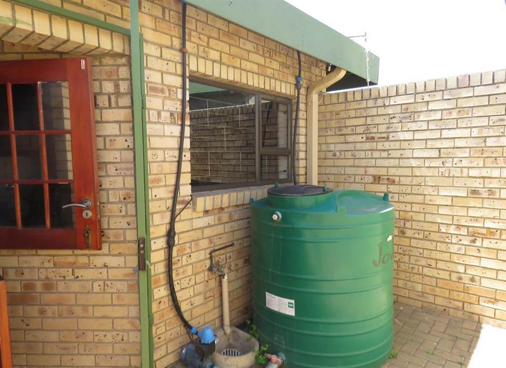 3 Bed Townhouse in Harrismith photo number 21