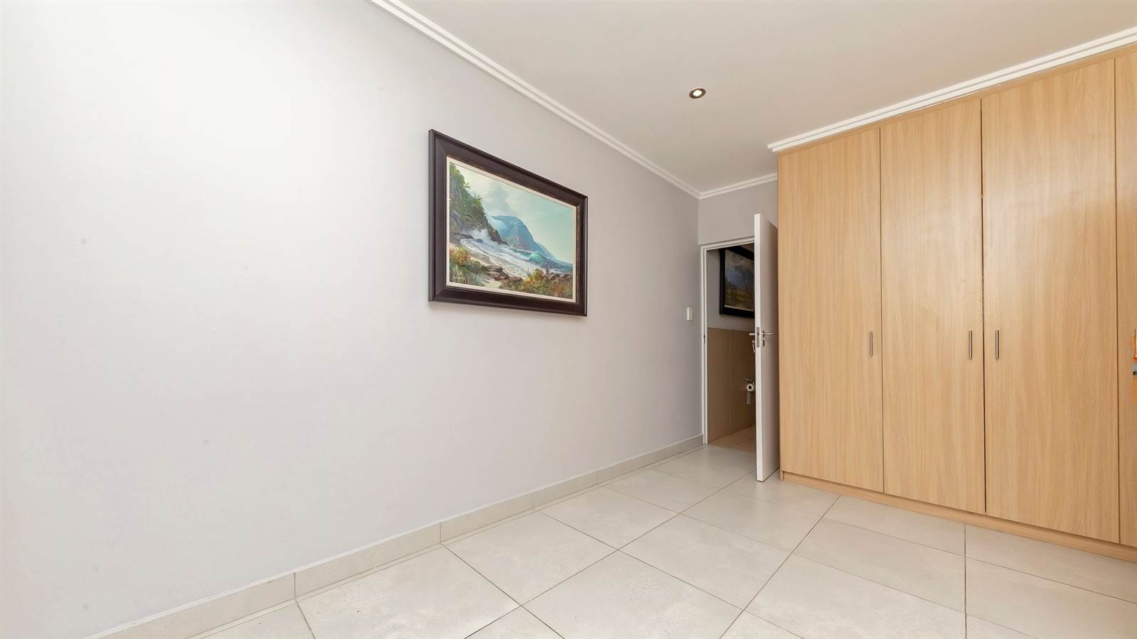 2 Bed Apartment in Hurlingham photo number 15