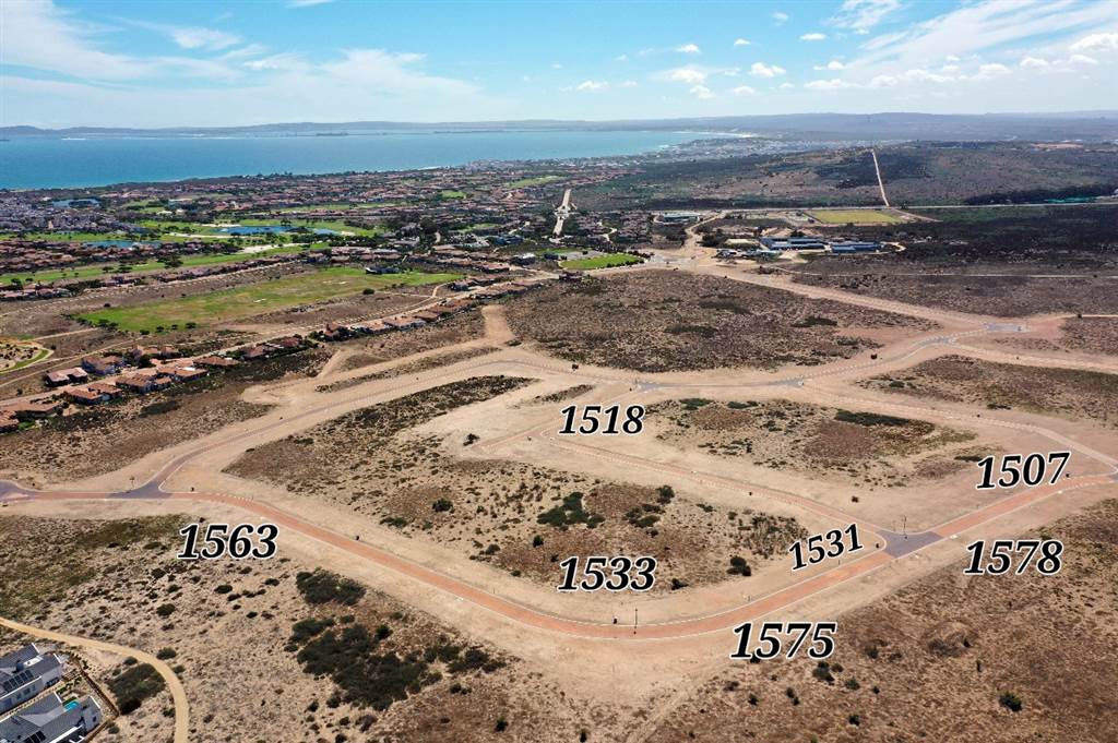 802 m² Land available in Langebaan Country Estate photo number 7