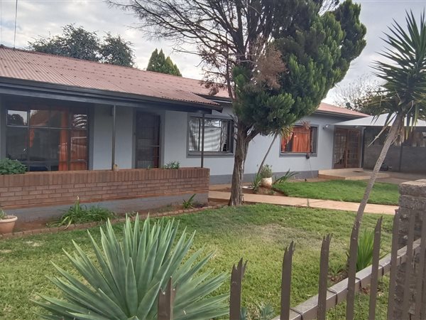 3 Bedroom House 3 Bedroom House