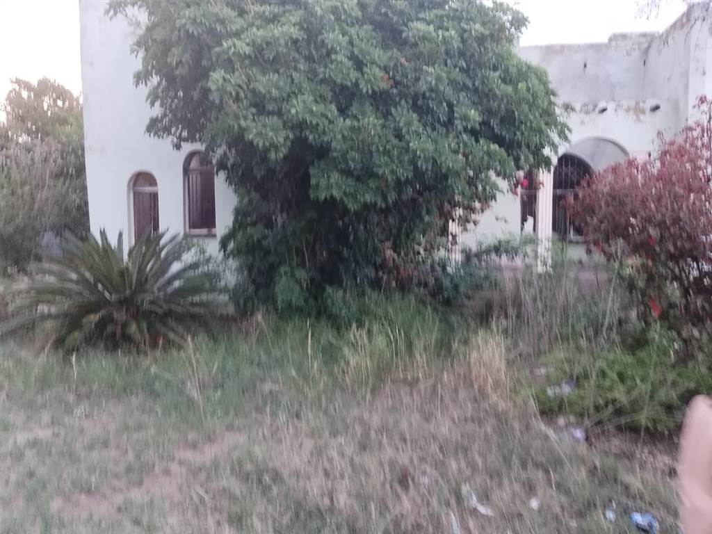 1000 m² Land available in Seshego photo number 3