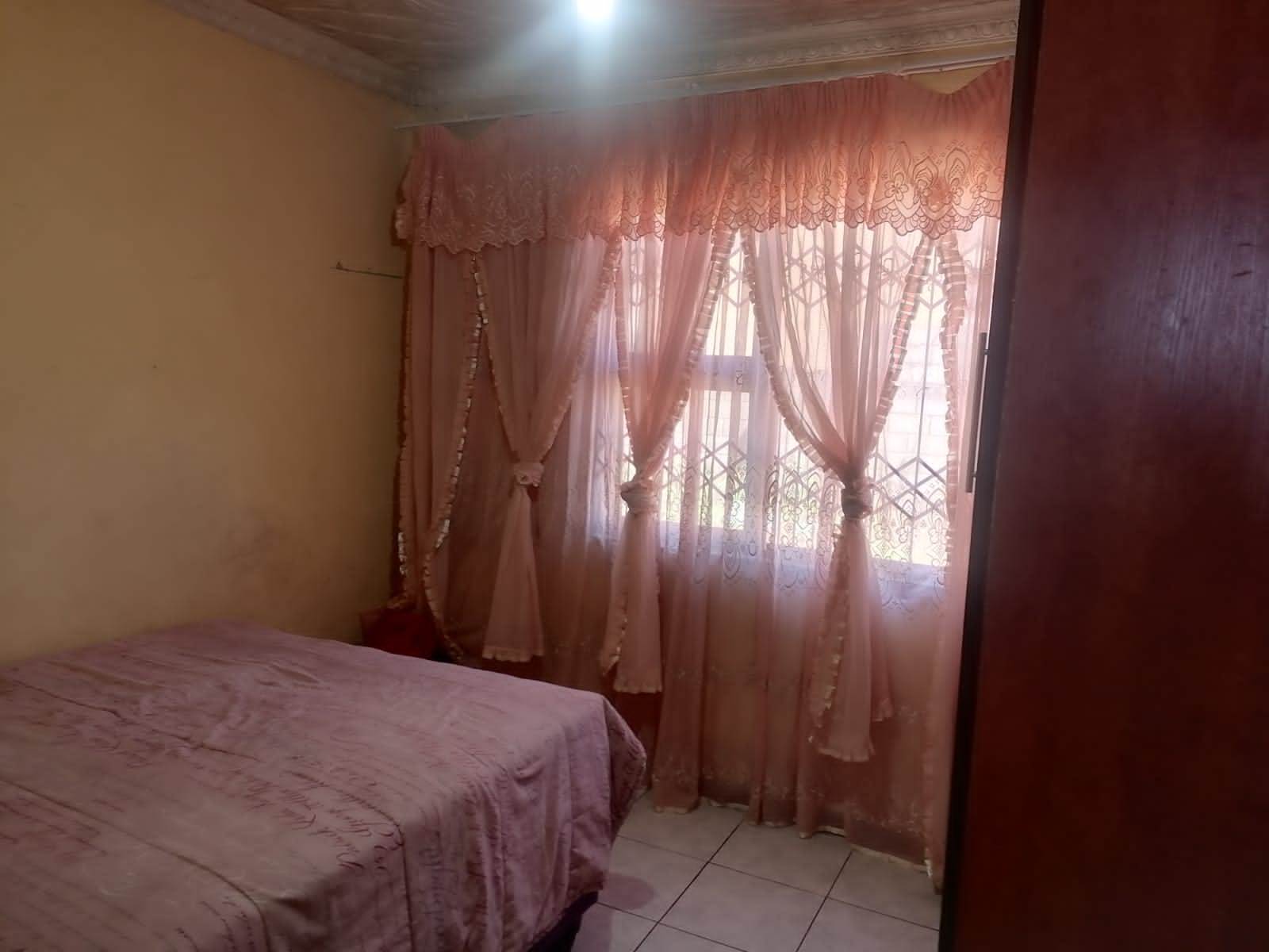 4 Bed House in Mdantsane photo number 9