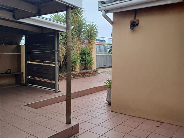3 Bedroom House 3 Bedroom House