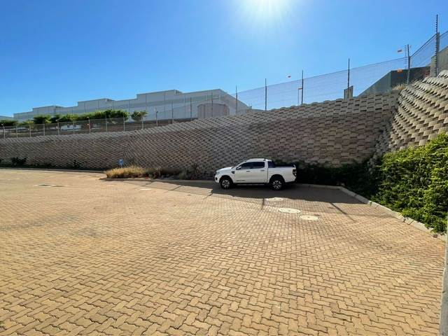673  m² Industrial space in Olifantsfontein photo number 3