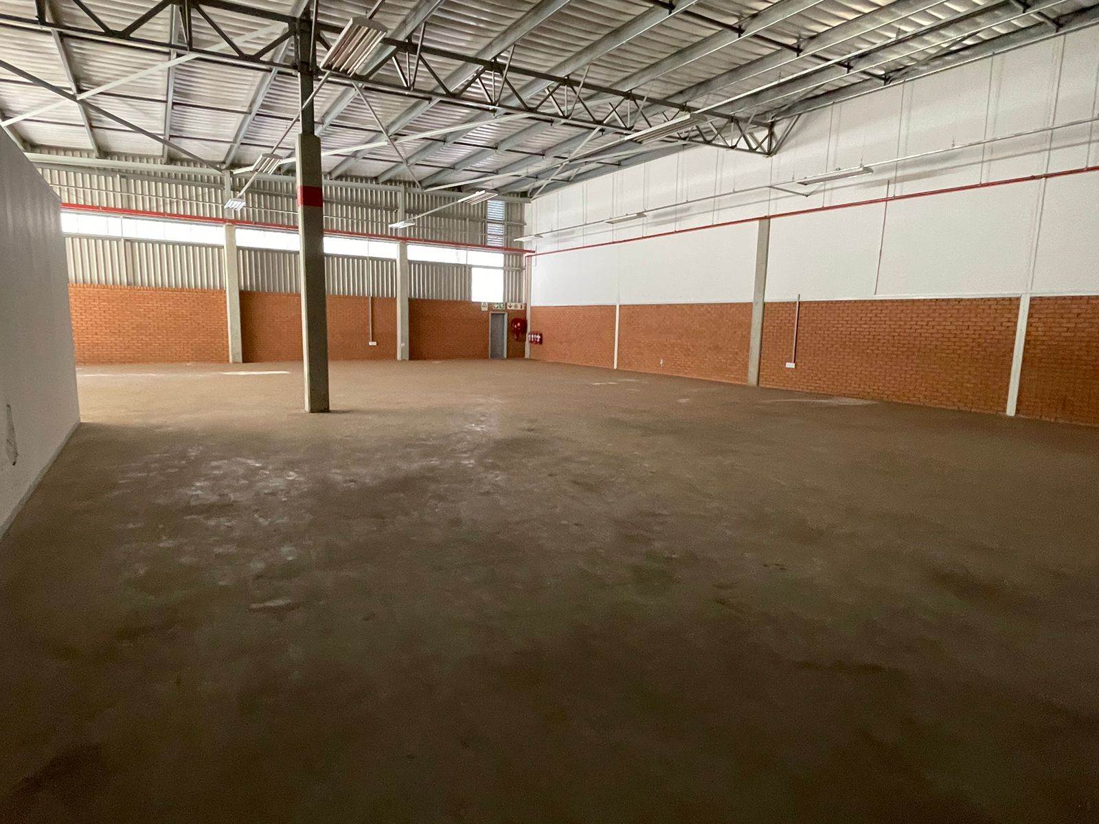 673  m² Industrial space in Olifantsfontein photo number 12