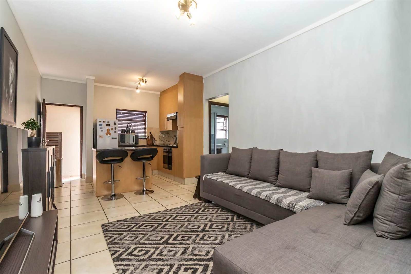 1 Bed Apartment in Witkoppen photo number 5