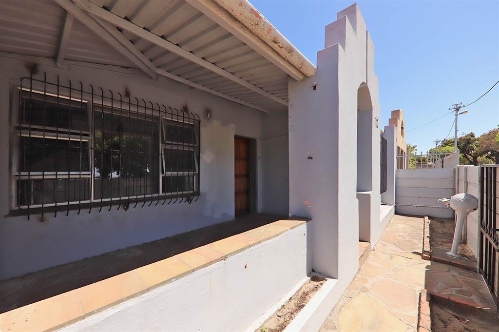 2 Bed House in Wynberg photo number 22