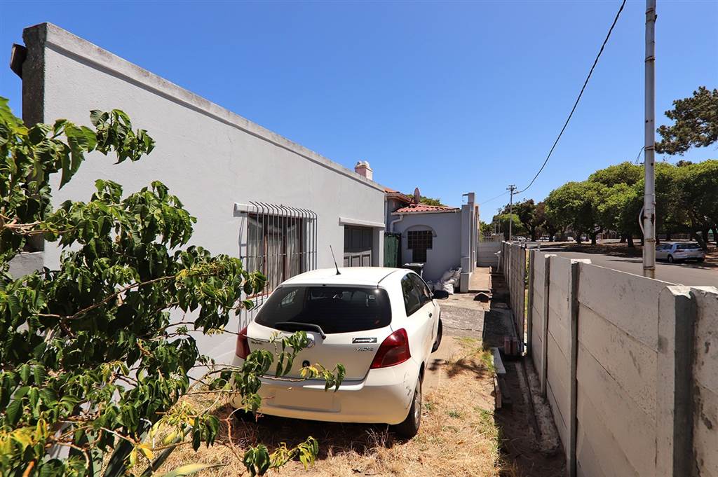 2 Bed House in Wynberg photo number 20