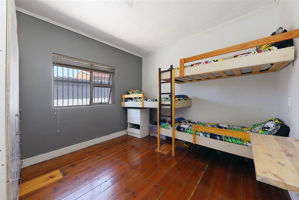 2 Bed House in Wynberg photo number 12