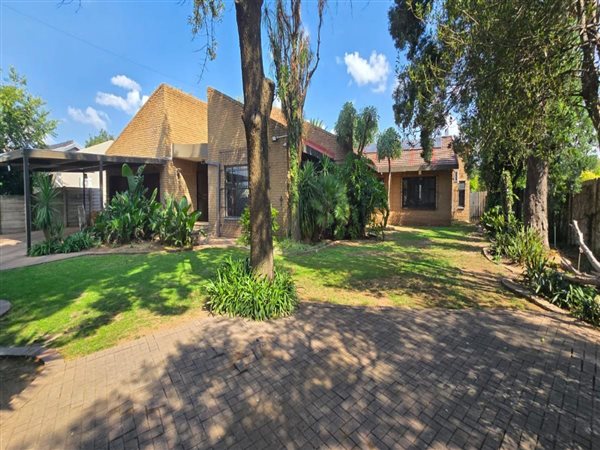 3 Bedroom House 3 Bedroom House