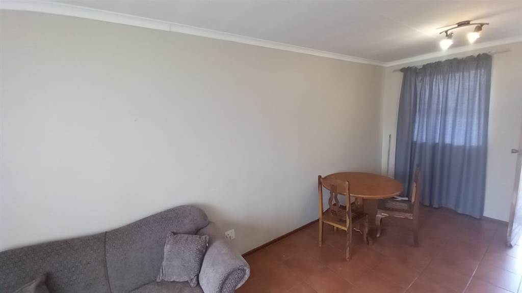 1 Bed Apartment in Secunda photo number 6