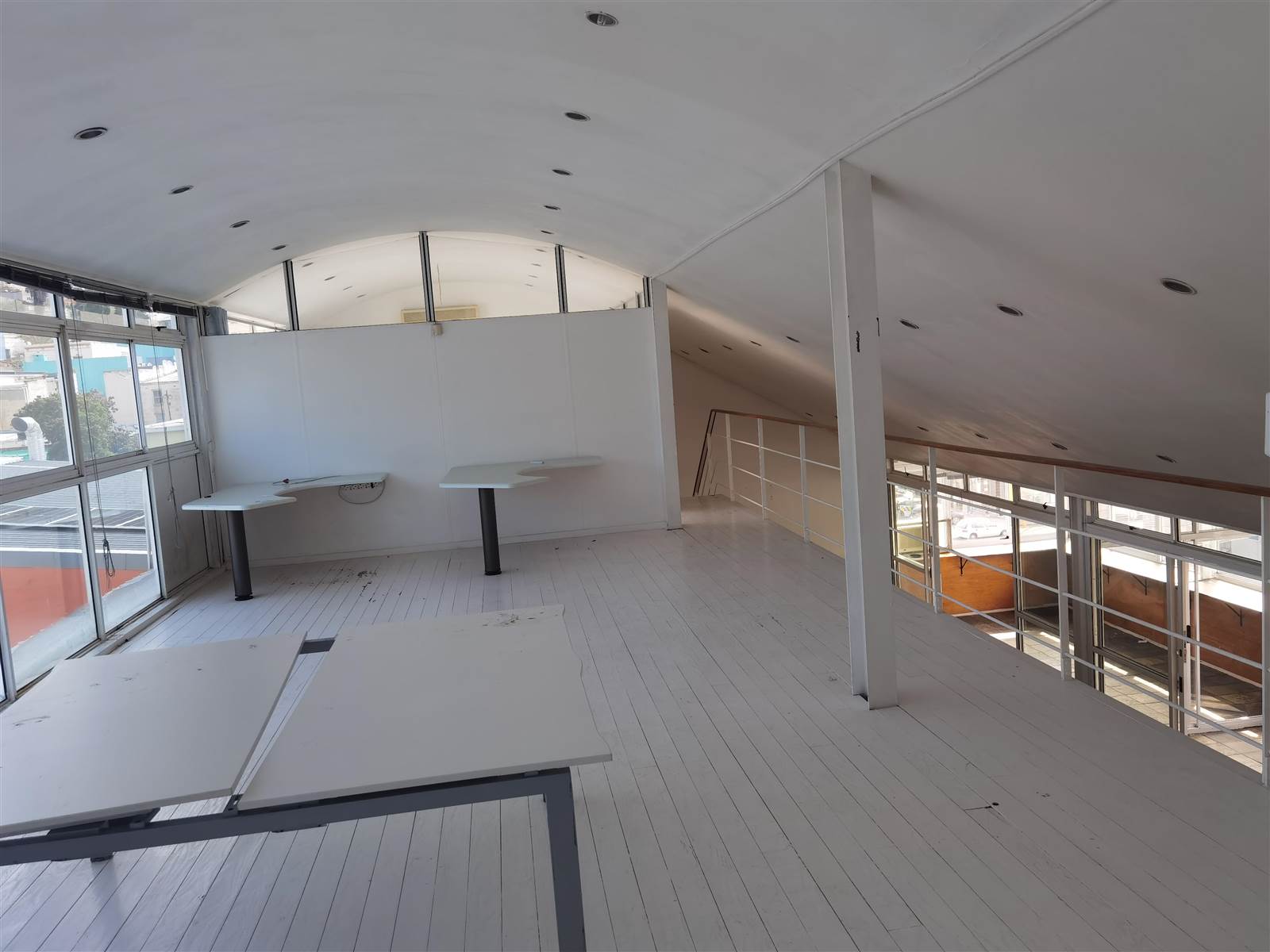 350  m² Commercial space in Bo-Kaap photo number 8