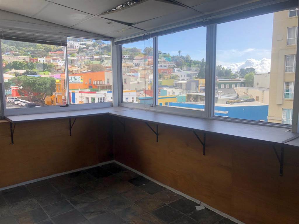 350  m² Commercial space in Bo-Kaap photo number 24