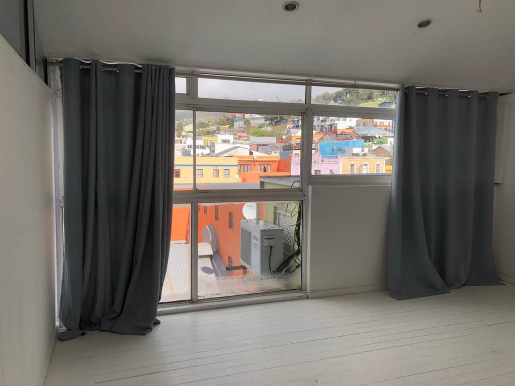 350  m² Commercial space in Bo-Kaap photo number 19