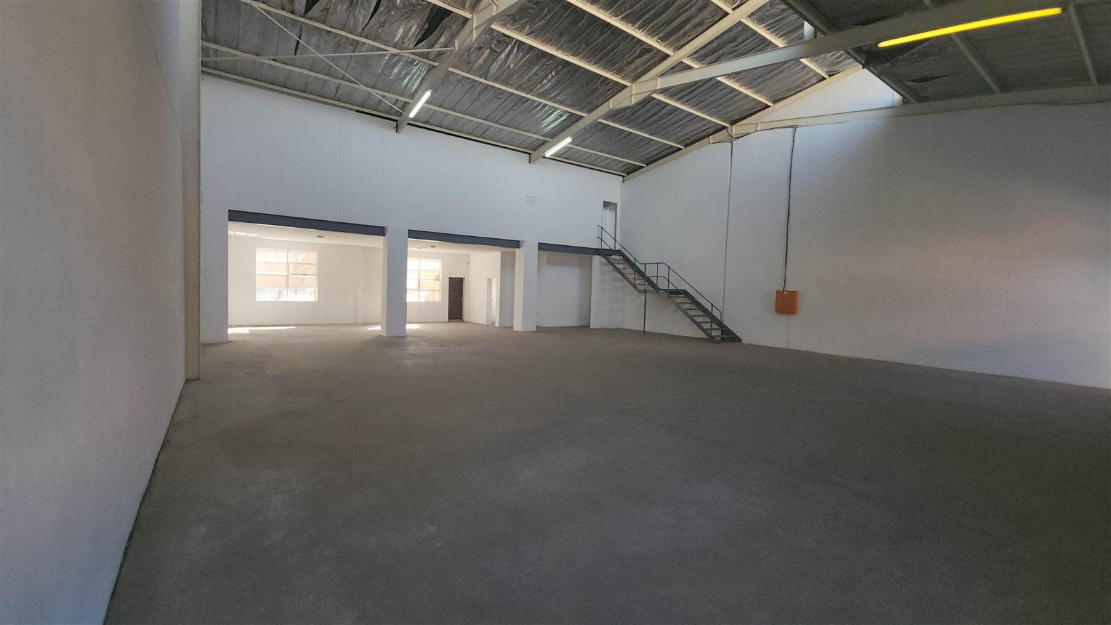 2100  m² Industrial space in Kya Sands photo number 2