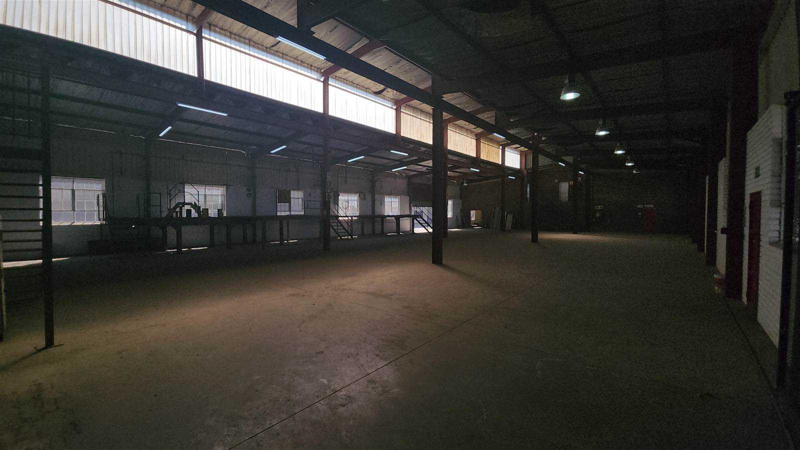 2100  m² Industrial space in Kya Sands photo number 24