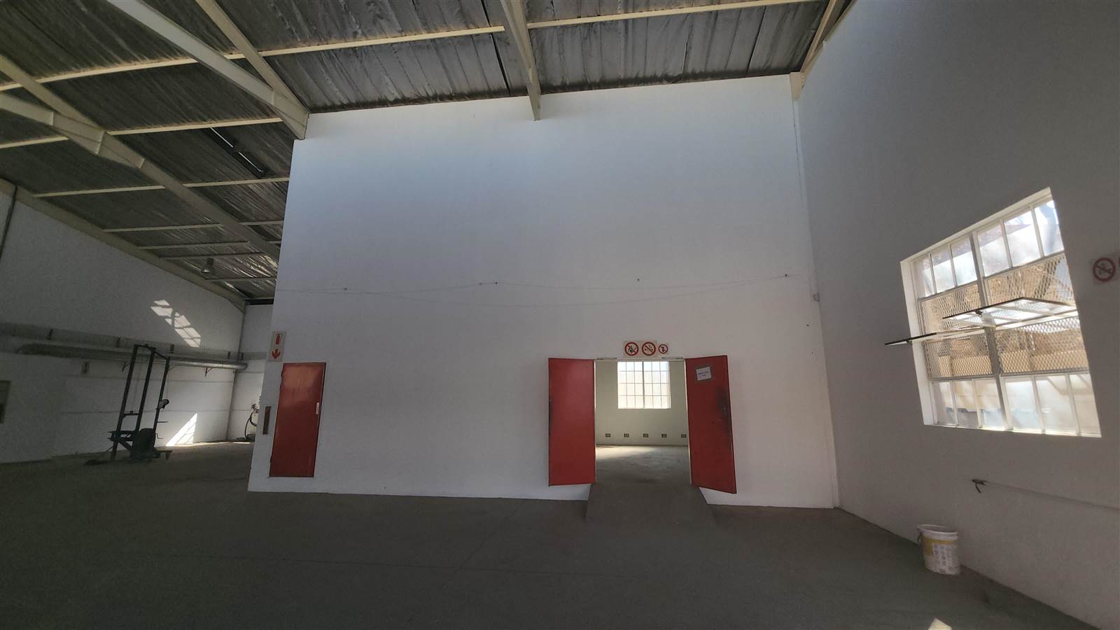 2100  m² Industrial space in Kya Sands photo number 28