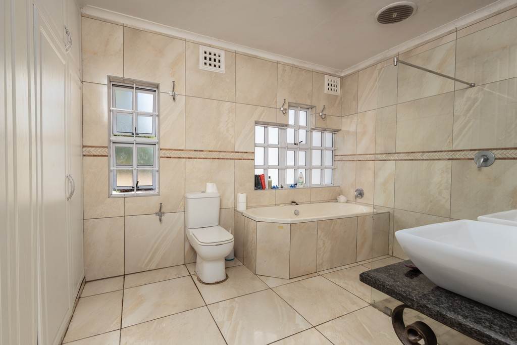 4 Bed House in Westville photo number 21