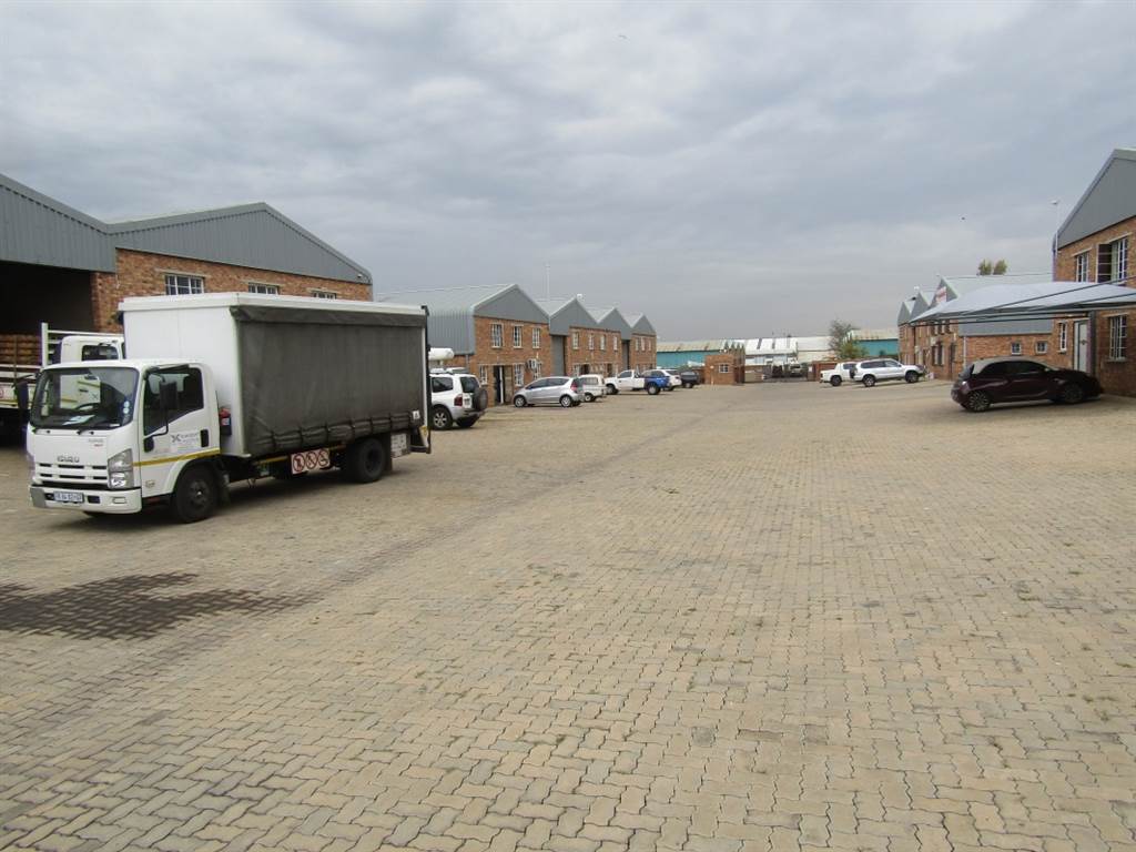 280  m² Industrial space in Dunswart photo number 3