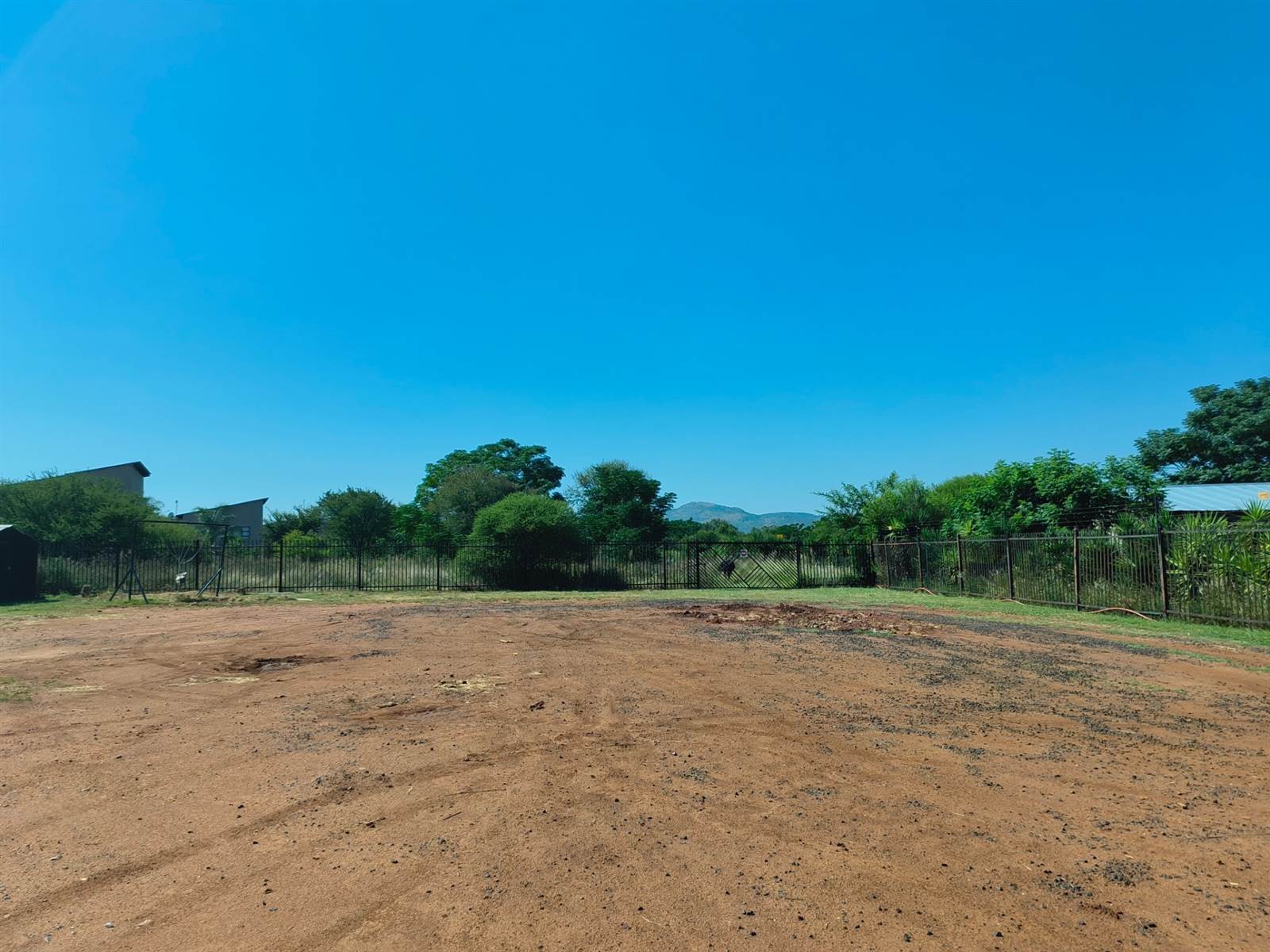 1.5 ha Land available in Hartbeespoort Dam photo number 11