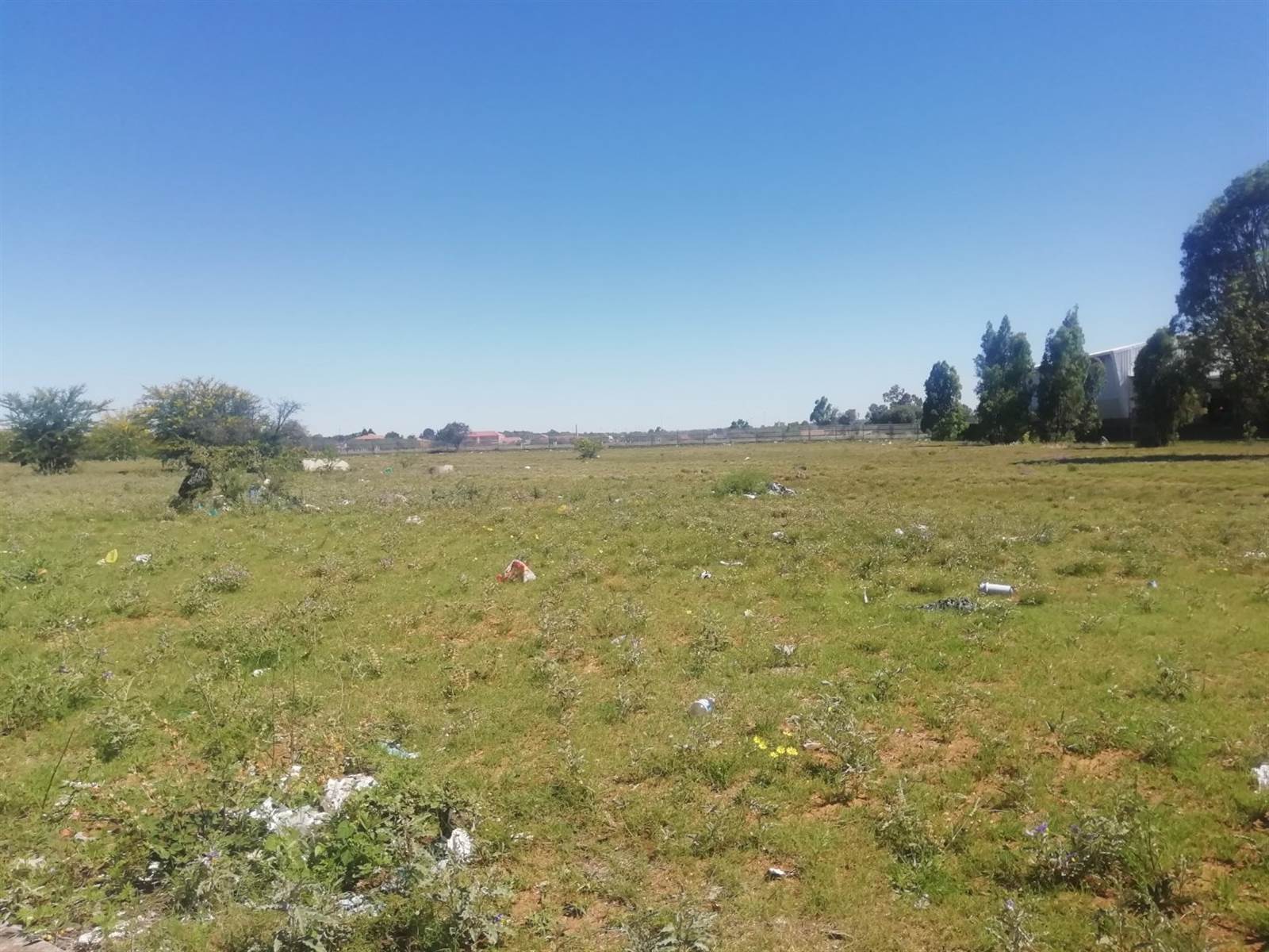 9852 m² Land available in Hamilton photo number 1