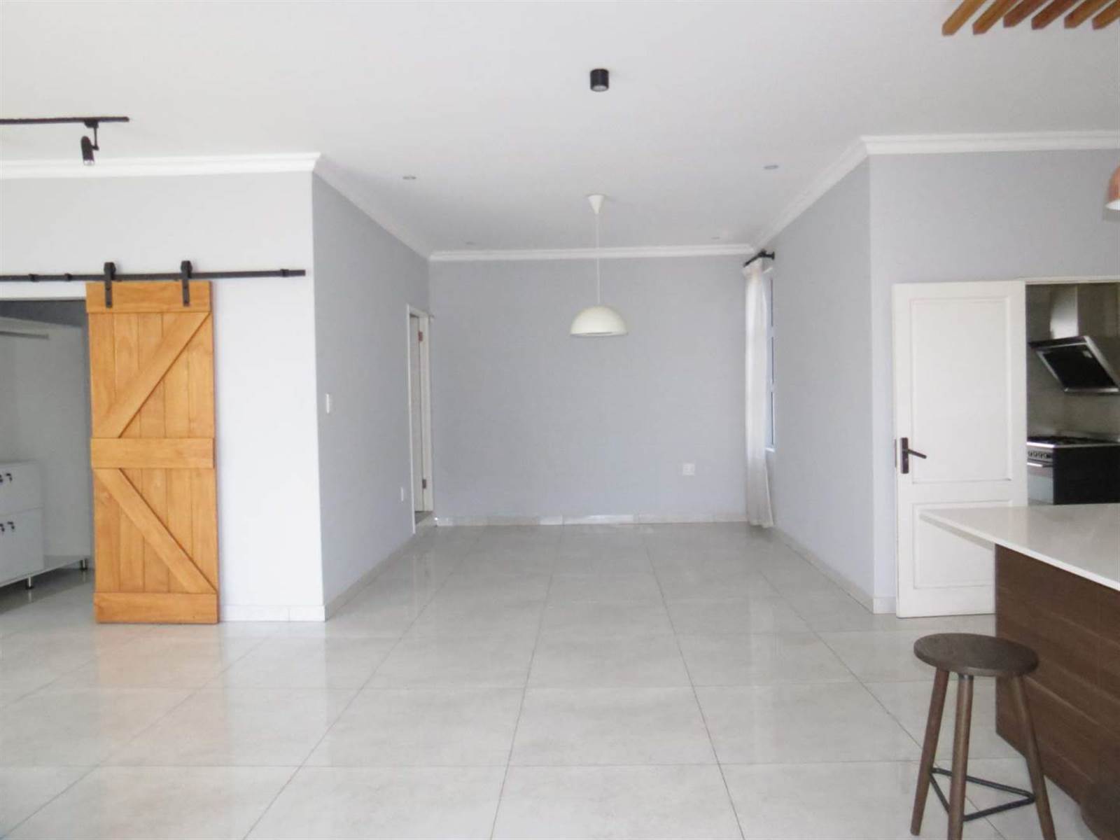 5 Bed House in Greenstone Hill photo number 6