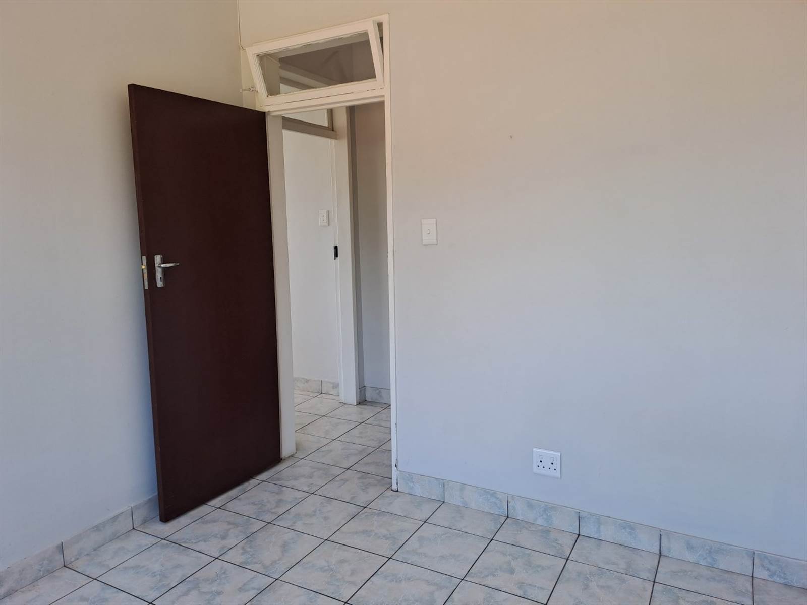 2 Bed Apartment in Florida Hills photo number 14