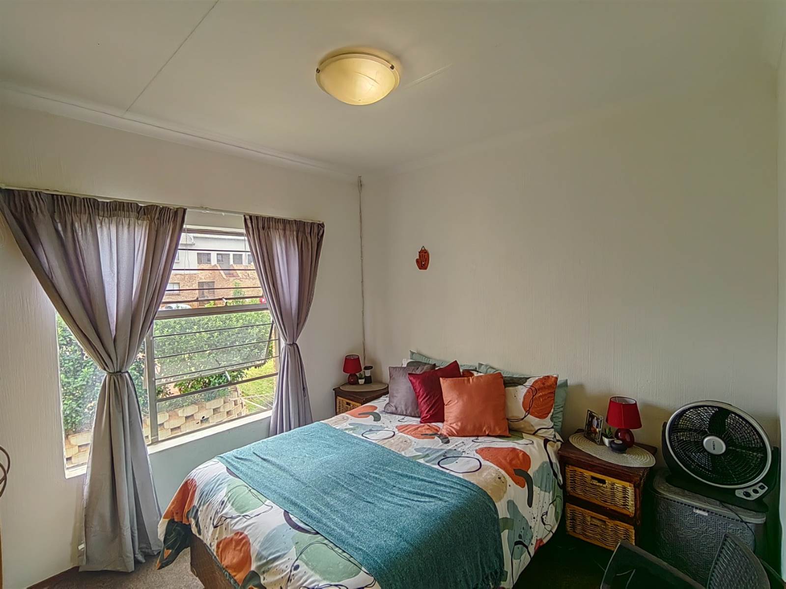 2 Bed Apartment in Noordheuwel photo number 9