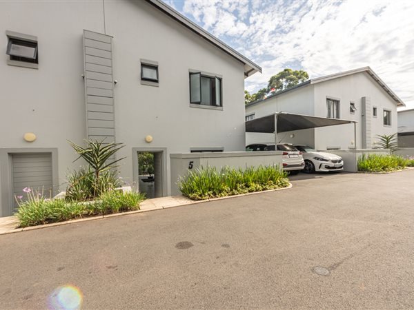 3 Bedroom Townhouse 3 Bedroom Townhouse