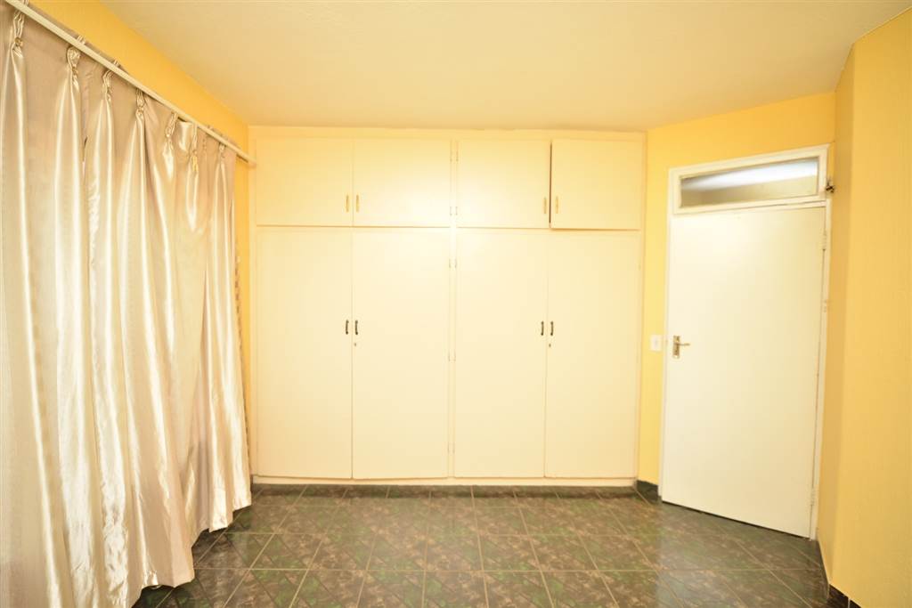 2 Bed Apartment in Florida photo number 9