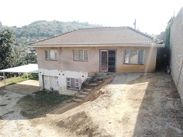 5 Bed House in Kwadabeka