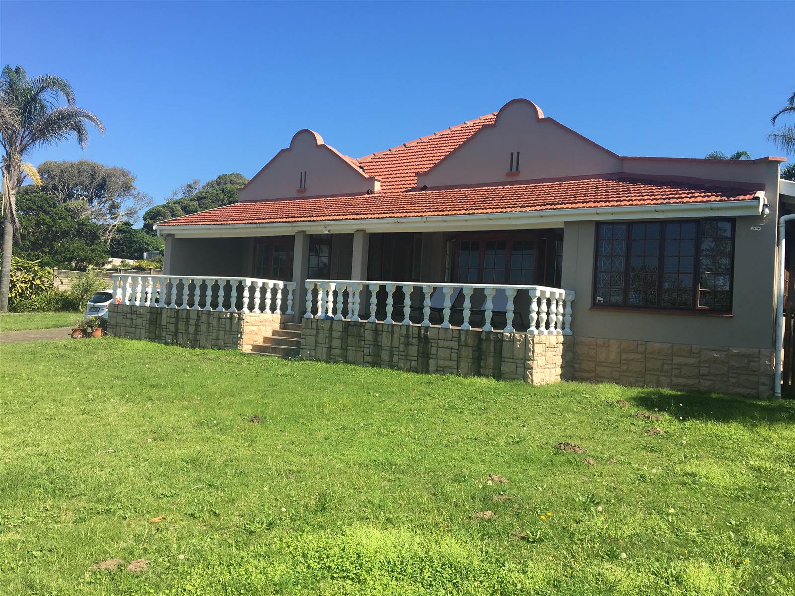 5 Bed House in Scottburgh Central photo number 1