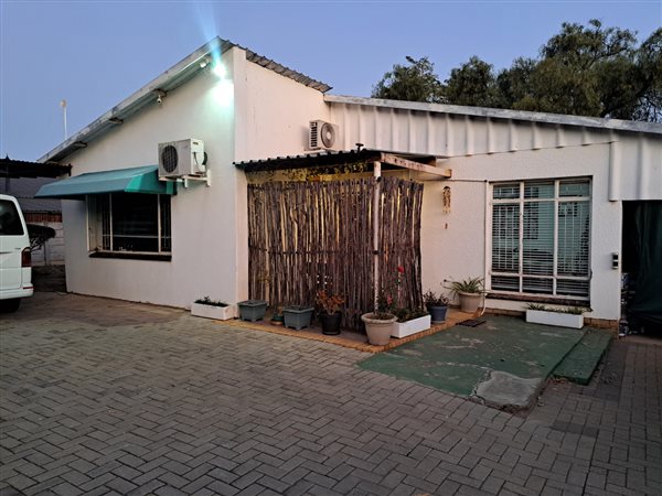 3 Bedroom House 3 Bedroom House