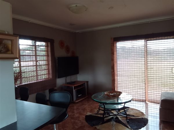 2 Bedroom House 2 Bedroom House
