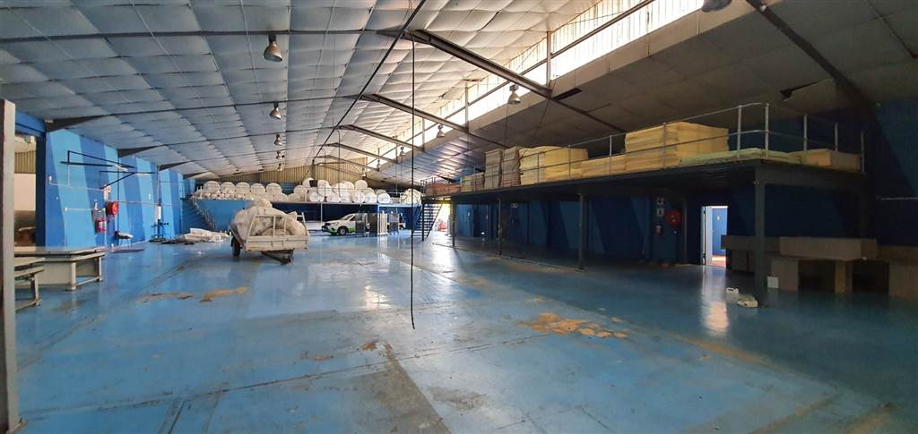 2400  m² Industrial space in Airport Industria photo number 24