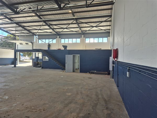 546 m² Industrial space 546 m² Industrial space