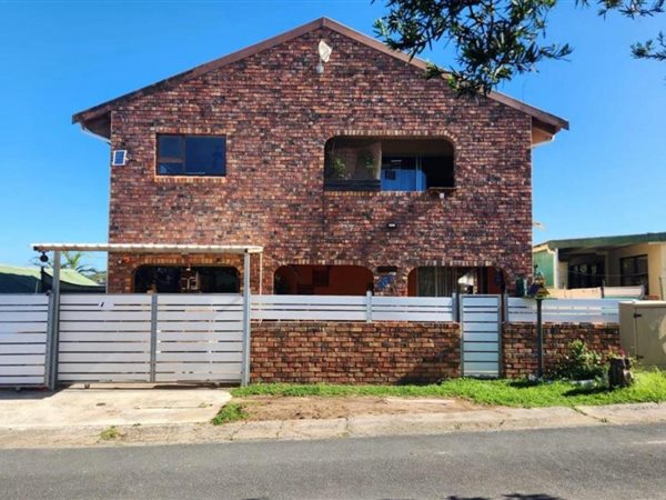 4 Bedroom House 4 Bedroom House