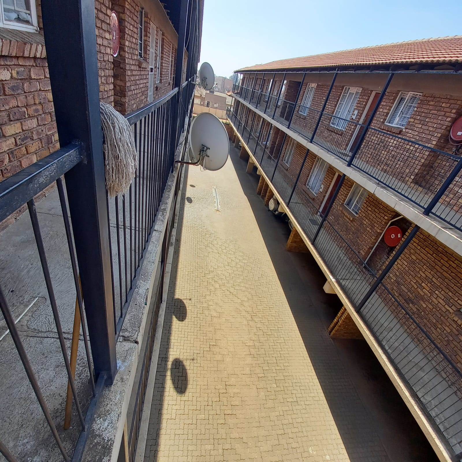 2 Bed Apartment in Kempton Park Central photo number 12