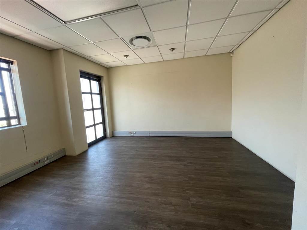 267  m² Commercial space in Milnerton Central photo number 4