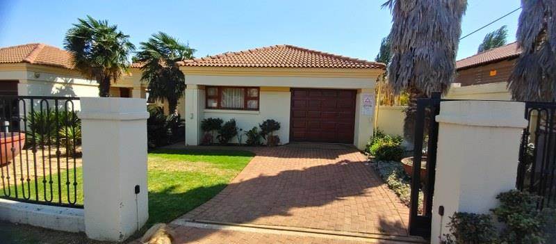 3 Bed House in Potchefstroom Central photo number 30