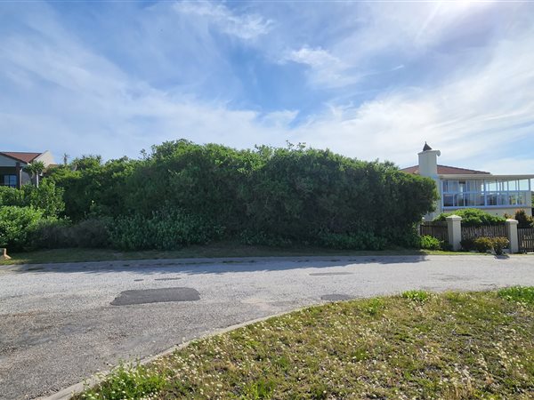 645 m² Land