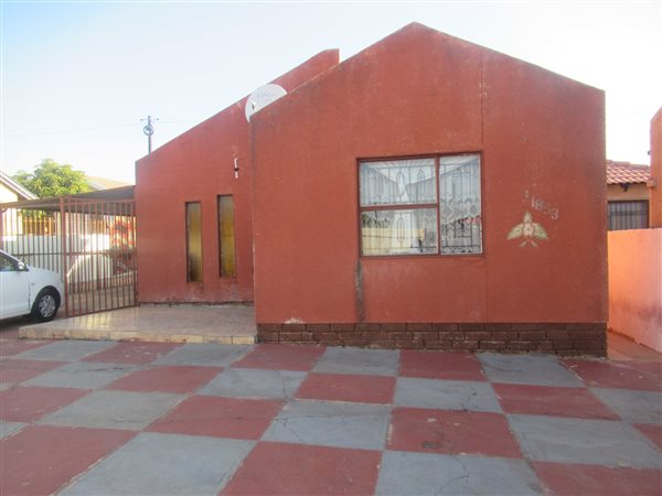 2 Bedroom House