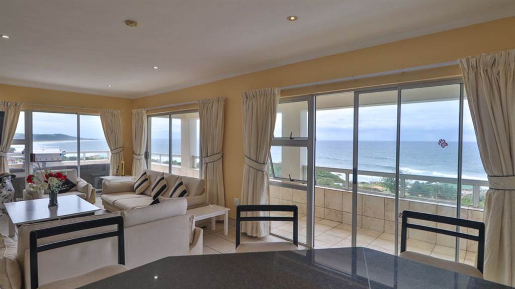 3 Bed Apartment in Scottburgh Central photo number 5