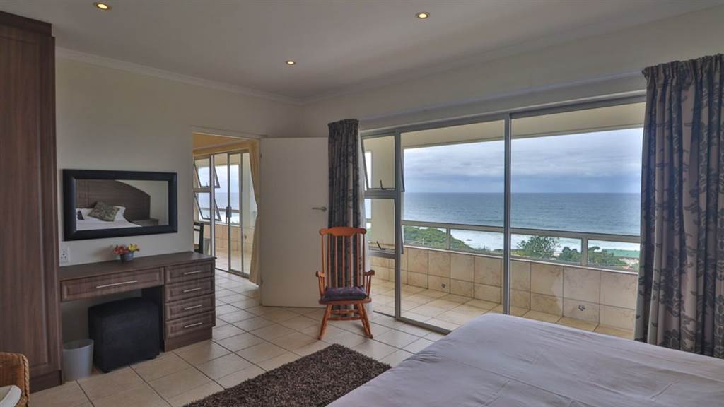 3 Bed Apartment in Scottburgh Central photo number 30