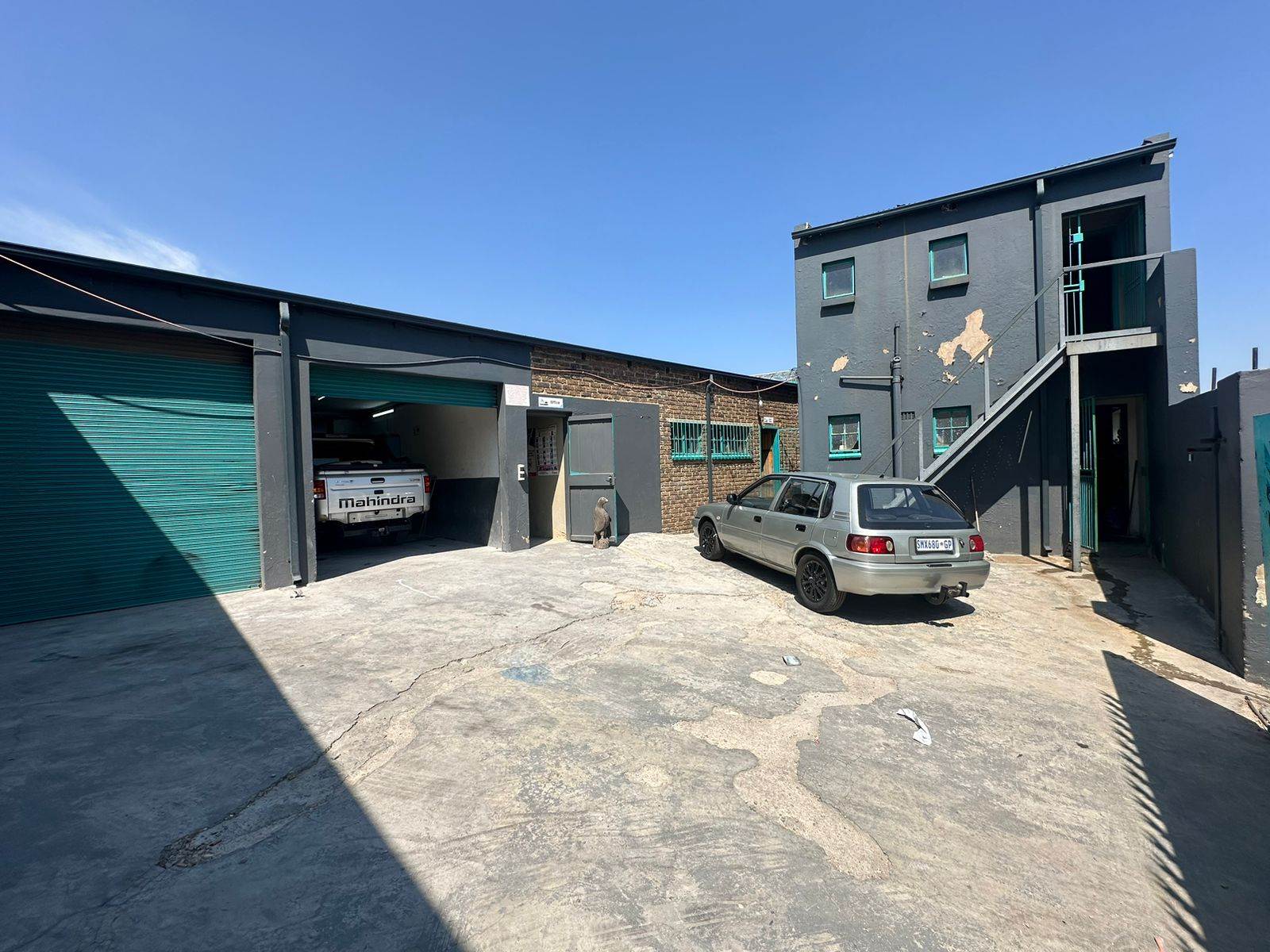 850  m² Industrial space in Roodepoort Central photo number 1