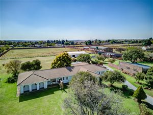 2 ha Land available in Bredell AH