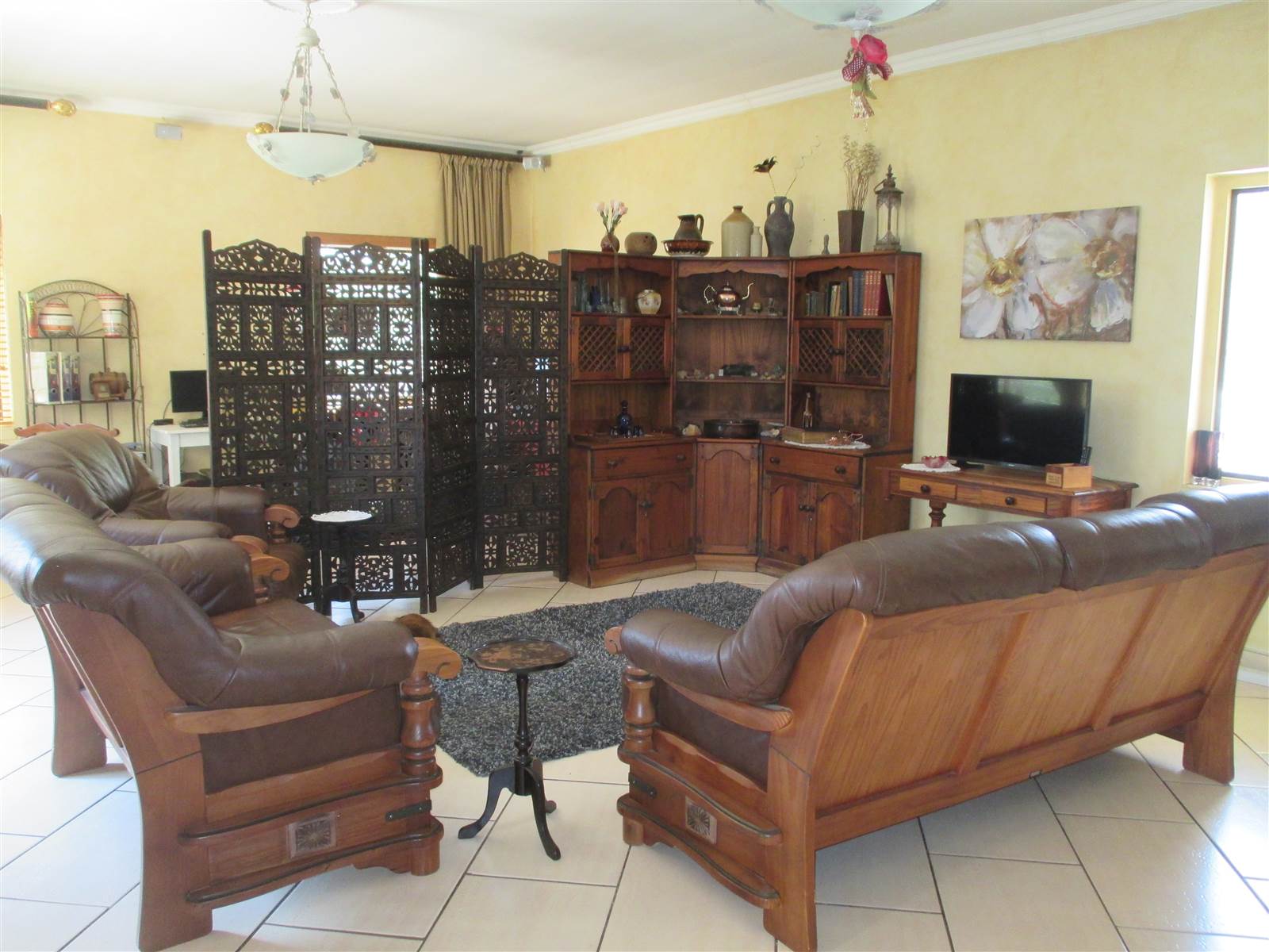 4 Bed House in Leeuwfontein Estate photo number 11